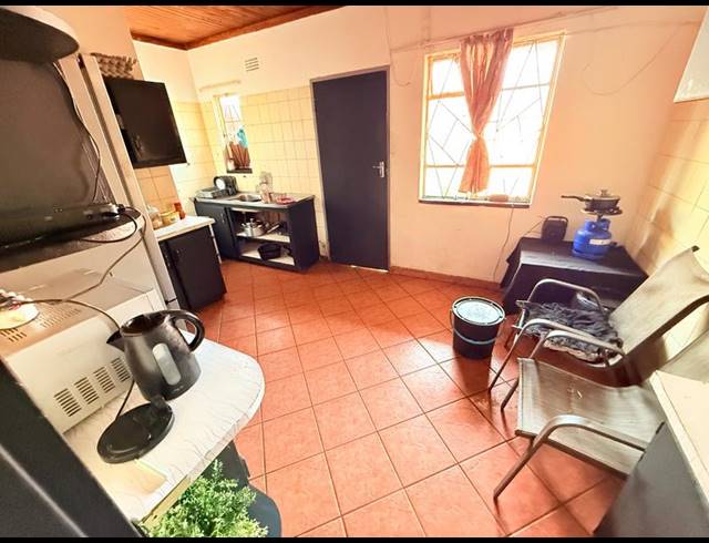 2 BEDROOM HOUSE FOR SALE IN VANDERBIJLPARK CW 5